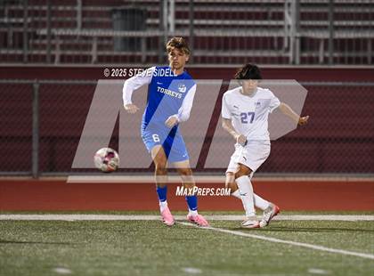 Thumbnail 2 in La Jolla Country Day vs. Central photogallery.