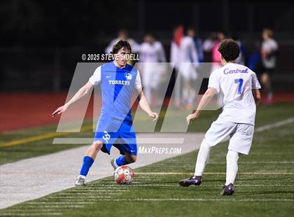 Thumbnail 1 in La Jolla Country Day vs. Central photogallery.