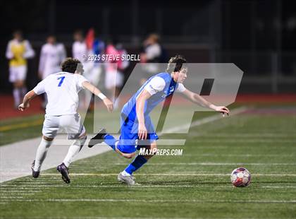 Thumbnail 2 in La Jolla Country Day vs. Central photogallery.