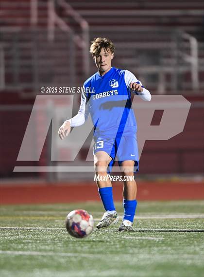 Thumbnail 3 in La Jolla Country Day vs. Central photogallery.