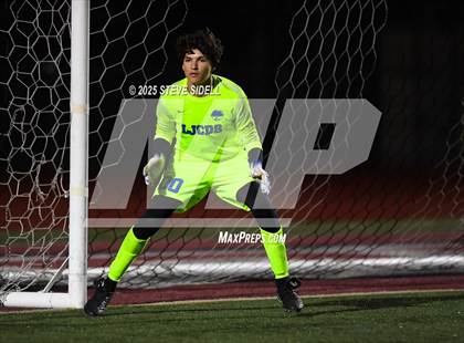 Thumbnail 1 in La Jolla Country Day vs. Central photogallery.