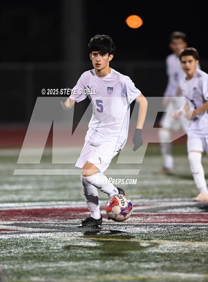 Thumbnail 2 in La Jolla Country Day vs. Central photogallery.