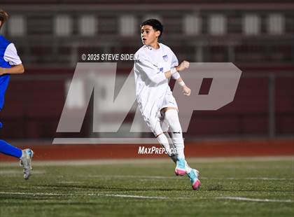 Thumbnail 3 in La Jolla Country Day vs. Central photogallery.