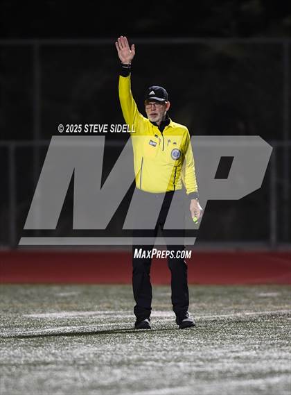 Thumbnail 1 in La Jolla Country Day vs. Central photogallery.