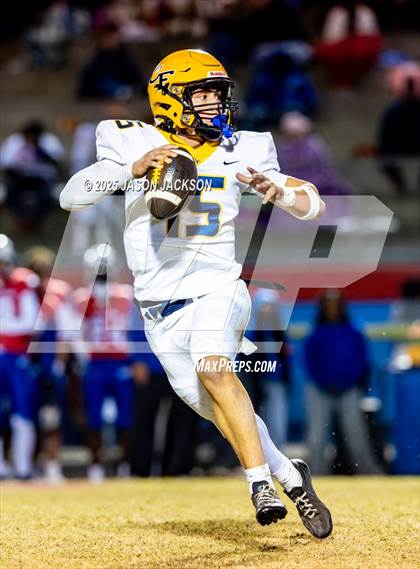 Thumbnail 2 in Cape Fear @ Scotland photogallery.