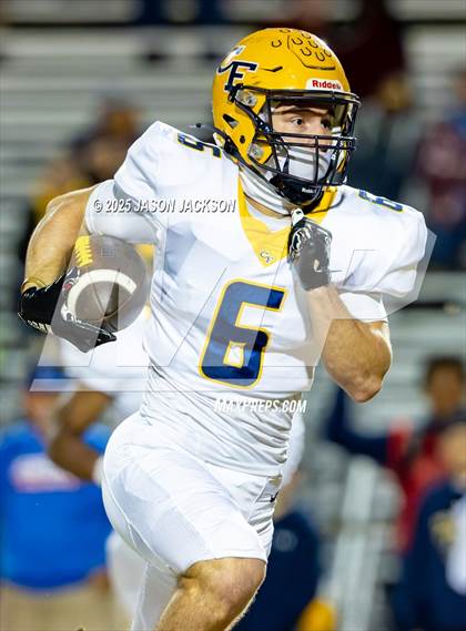 Thumbnail 3 in Cape Fear @ Scotland photogallery.