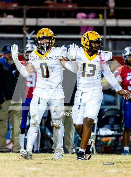 Thumbnail 3 in Cape Fear @ Scotland photogallery.