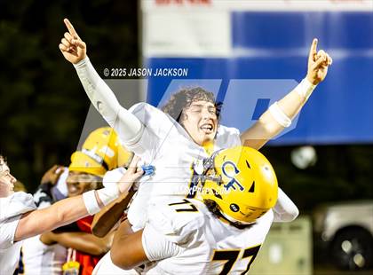 Thumbnail 2 in Cape Fear @ Scotland photogallery.