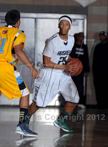 Thumbnail 3 in Los Osos vs. Chino Hills (Inland Empire Classic) photogallery.
