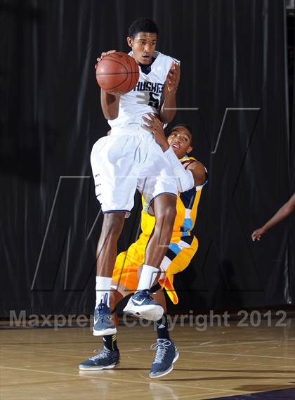 Thumbnail 2 in Los Osos vs. Chino Hills (Inland Empire Classic) photogallery.