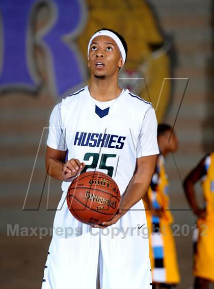 Thumbnail 1 in Los Osos vs. Chino Hills (Inland Empire Classic) photogallery.