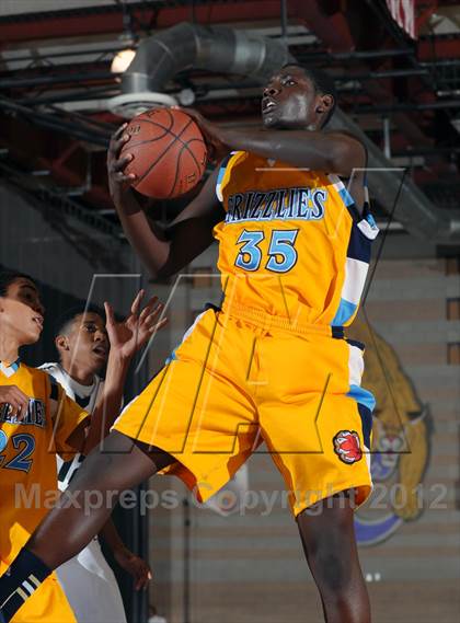 Thumbnail 2 in Los Osos vs. Chino Hills (Inland Empire Classic) photogallery.