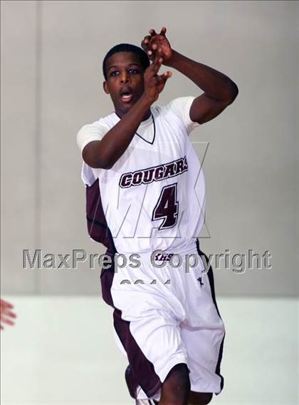 Thumbnail 2 in Fort Bend Kempner vs La Porte (McDonald's Texas Invitational) photogallery.