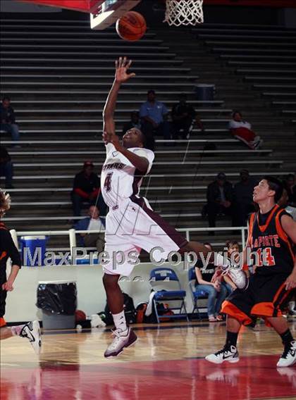 Thumbnail 3 in Fort Bend Kempner vs La Porte (McDonald's Texas Invitational) photogallery.