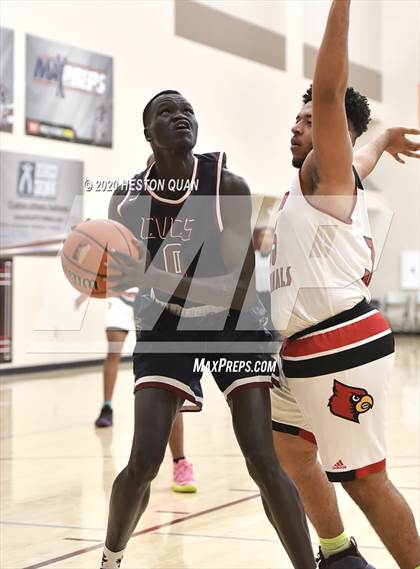 Thumbnail 2 in Capistrano Valley Christian vs. Hoover (Rancho Mirage Holiday Invitational) photogallery.