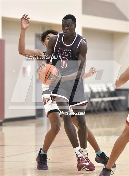 Thumbnail 3 in Capistrano Valley Christian vs. Hoover (Rancho Mirage Holiday Invitational) photogallery.