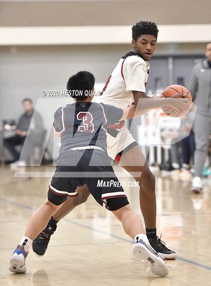 Thumbnail 2 in Capistrano Valley Christian vs. Hoover (Rancho Mirage Holiday Invitational) photogallery.