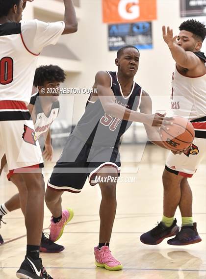 Thumbnail 3 in Capistrano Valley Christian vs. Hoover (Rancho Mirage Holiday Invitational) photogallery.