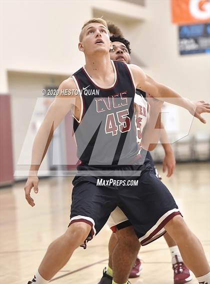 Thumbnail 1 in Capistrano Valley Christian vs. Hoover (Rancho Mirage Holiday Invitational) photogallery.