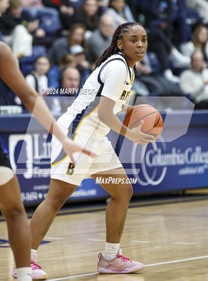 Thumbnail 3 in Quincy vs Battle (Sophie Cunningham Classic) photogallery.