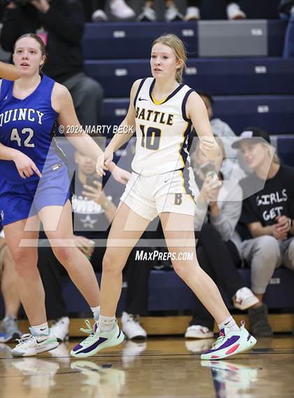 Thumbnail 3 in Quincy vs Battle (Sophie Cunningham Classic) photogallery.
