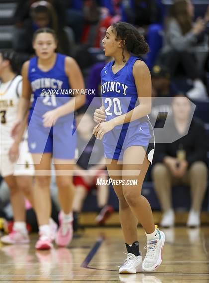 Thumbnail 1 in Quincy vs Battle (Sophie Cunningham Classic) photogallery.