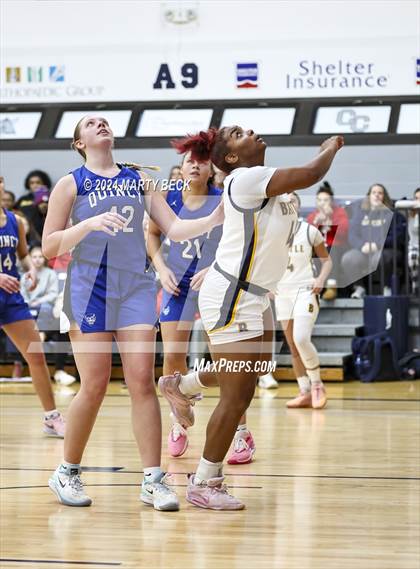 Thumbnail 1 in Quincy vs Battle (Sophie Cunningham Classic) photogallery.