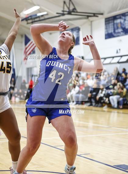 Thumbnail 1 in Quincy vs Battle (Sophie Cunningham Classic) photogallery.