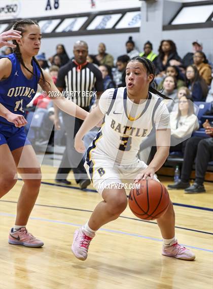 Thumbnail 3 in Quincy vs Battle (Sophie Cunningham Classic) photogallery.
