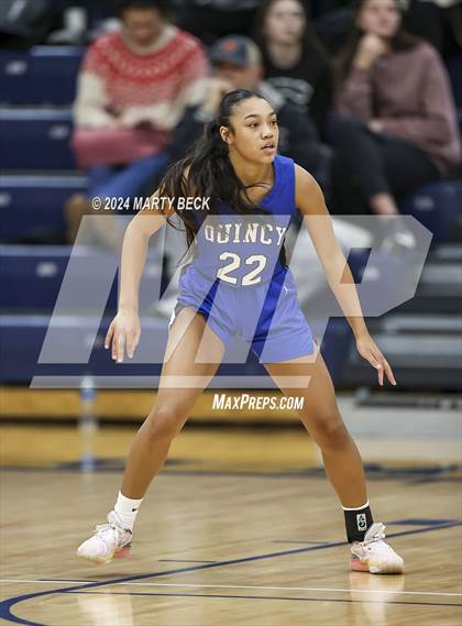 Thumbnail 2 in Quincy vs Battle (Sophie Cunningham Classic) photogallery.