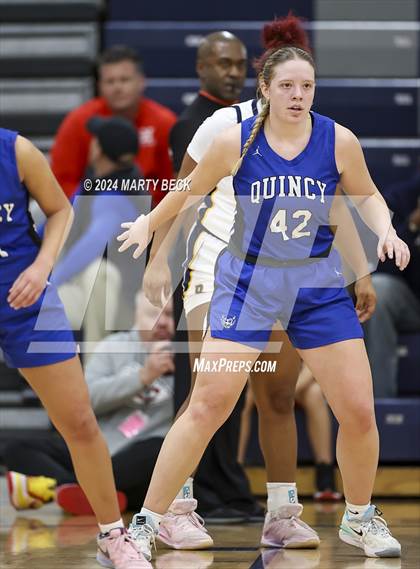 Thumbnail 1 in Quincy vs Battle (Sophie Cunningham Classic) photogallery.