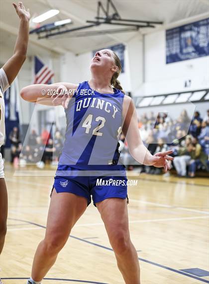 Thumbnail 2 in Quincy vs Battle (Sophie Cunningham Classic) photogallery.