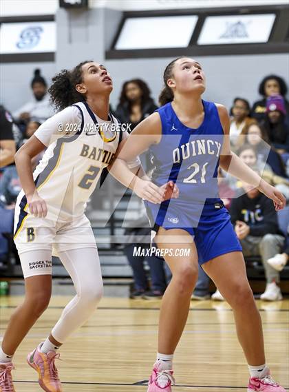 Thumbnail 2 in Quincy vs Battle (Sophie Cunningham Classic) photogallery.