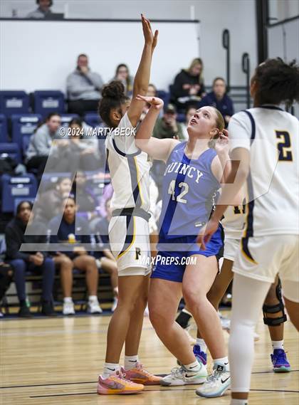 Thumbnail 3 in Quincy vs Battle (Sophie Cunningham Classic) photogallery.