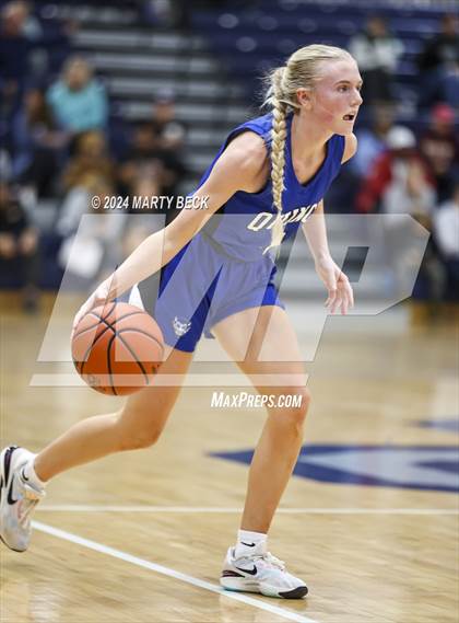 Thumbnail 2 in Quincy vs Battle (Sophie Cunningham Classic) photogallery.