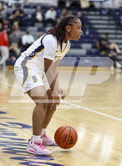 Thumbnail 3 in Quincy vs Battle (Sophie Cunningham Classic) photogallery.
