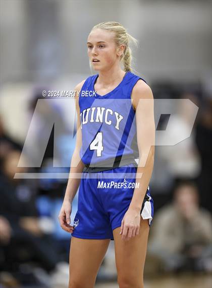 Thumbnail 1 in Quincy vs Battle (Sophie Cunningham Classic) photogallery.