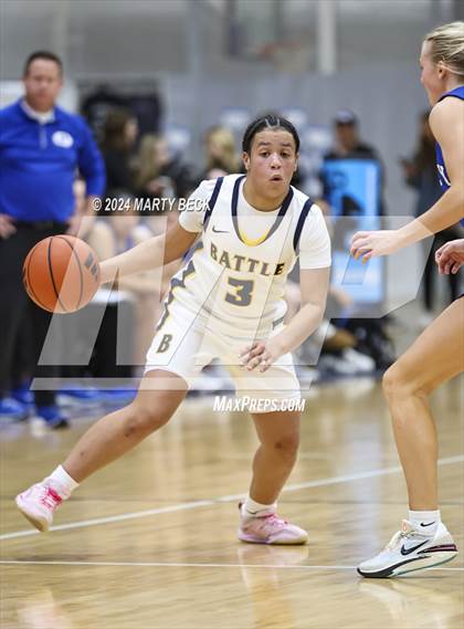 Thumbnail 2 in Quincy vs Battle (Sophie Cunningham Classic) photogallery.