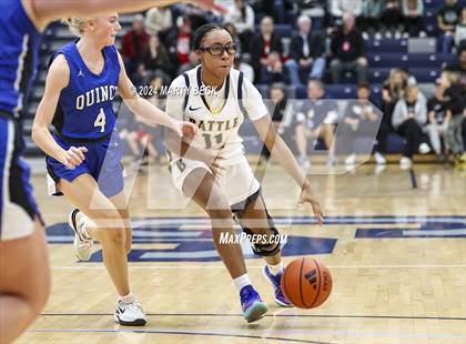Thumbnail 3 in Quincy vs Battle (Sophie Cunningham Classic) photogallery.