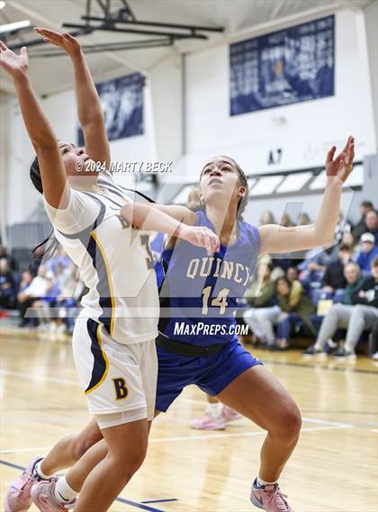 Thumbnail 2 in Quincy vs Battle (Sophie Cunningham Classic) photogallery.