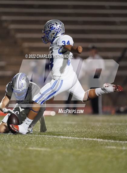Thumbnail 2 in Connally vs. Giddings (UIL 4A Division II Bi-District) photogallery.