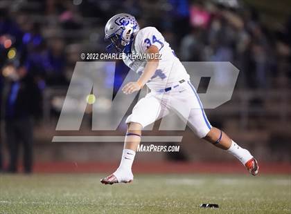 Thumbnail 2 in Connally vs. Giddings (UIL 4A Division II Bi-District) photogallery.