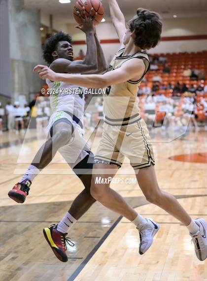 Thumbnail 2 in V.R. Eaton vs. Plano East (UIL Basketball 6A Area) photogallery.
