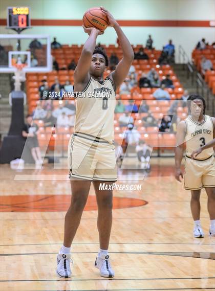 Thumbnail 1 in V.R. Eaton vs. Plano East (UIL Basketball 6A Area) photogallery.