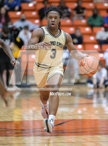 Thumbnail 3 in V.R. Eaton vs. Plano East (UIL Basketball 6A Area) photogallery.