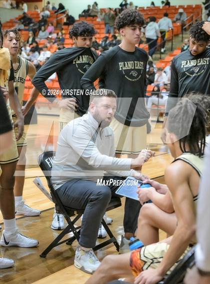 Thumbnail 3 in V.R. Eaton vs. Plano East (UIL Basketball 6A Area) photogallery.