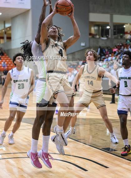 Thumbnail 2 in V.R. Eaton vs. Plano East (UIL Basketball 6A Area) photogallery.