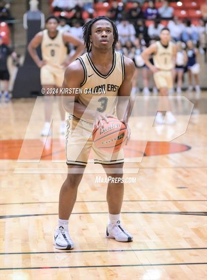 Thumbnail 2 in V.R. Eaton vs. Plano East (UIL Basketball 6A Area) photogallery.