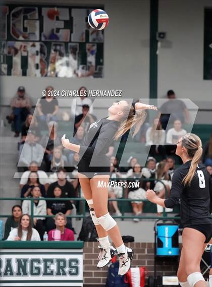 Thumbnail 3 in Stratford vs. Vandegrift (UIL 6A Volleyball Division II Semifinal) photogallery.