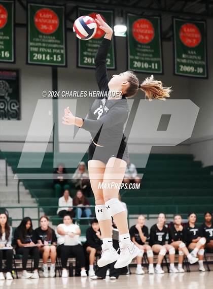 Thumbnail 3 in Stratford vs. Vandegrift (UIL 6A Volleyball Division II Semifinal) photogallery.